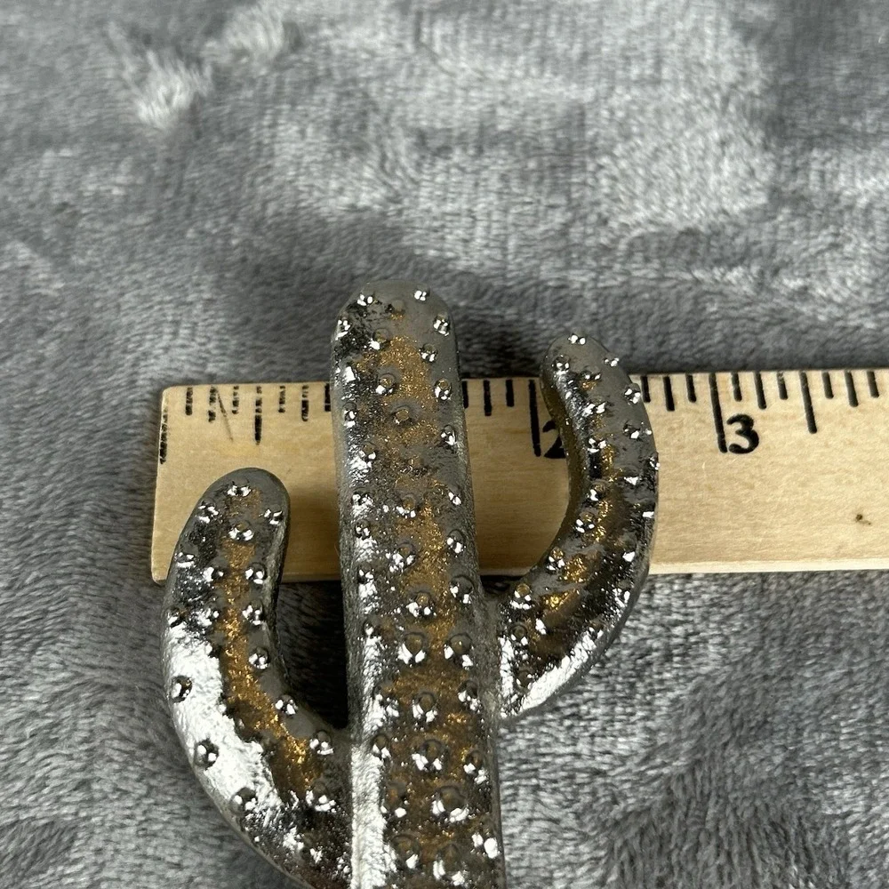Shiny Silver Tone Bottle Opener Cactus Shaped‎ Bar Accessory Succulent
